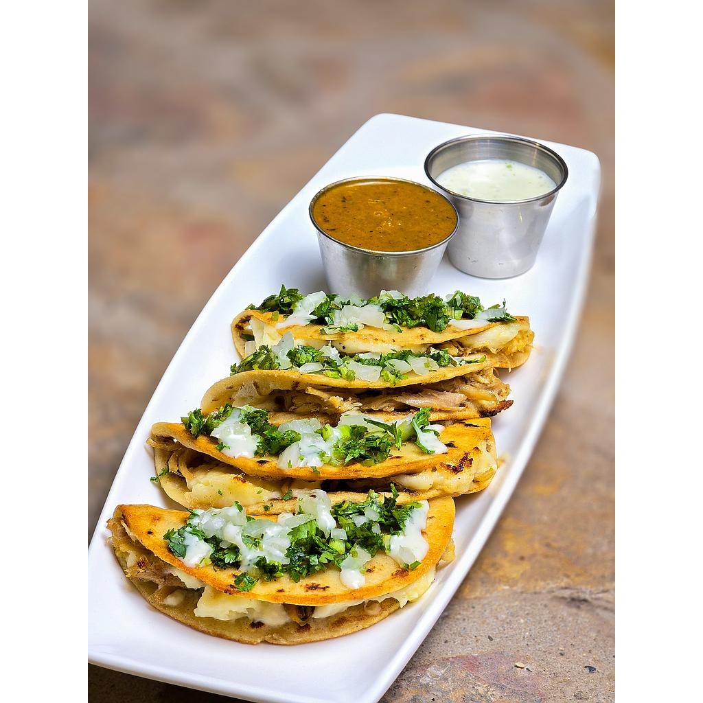 QUESADILLAS DE POLLO